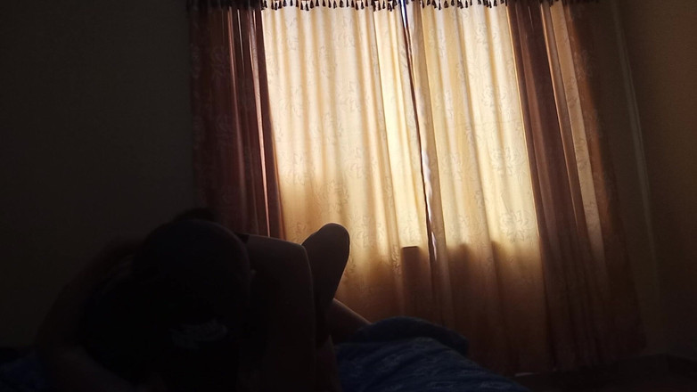 Moo DBOXXX: Kiliseden yeni bir kızla her gün seks yapıyorum, erkek arkadaşı...