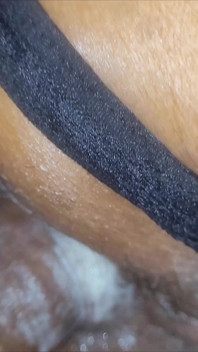 Anal kraliçe dev bir anal delik genişletme yapıyor