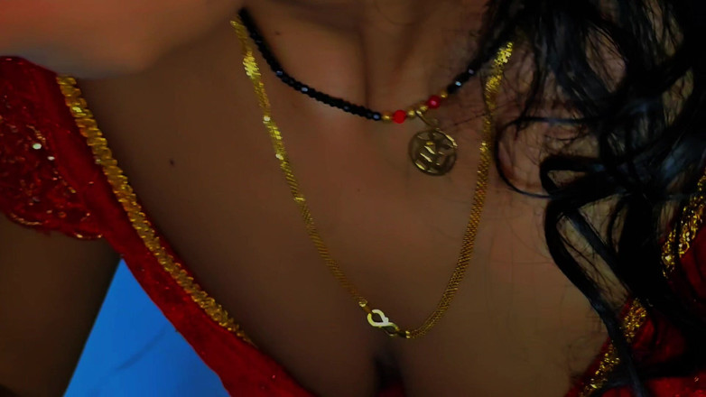 Hotpooja86900: She's Get Blowjob with Boyfriend