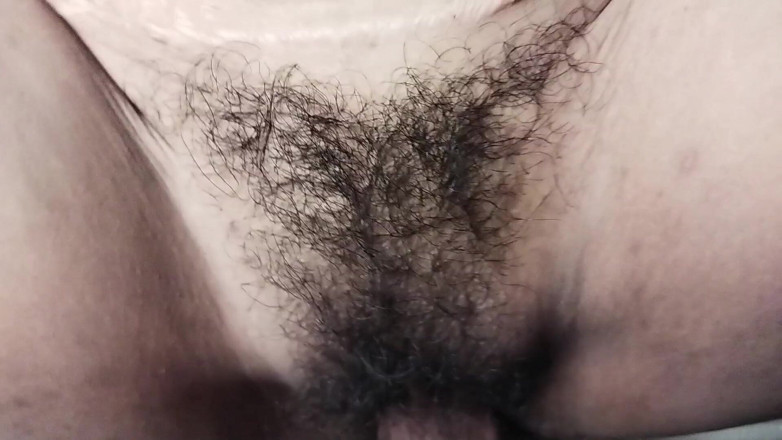Lovely hairy pussy: Трахаю грязную волосатую и мокрую пизду