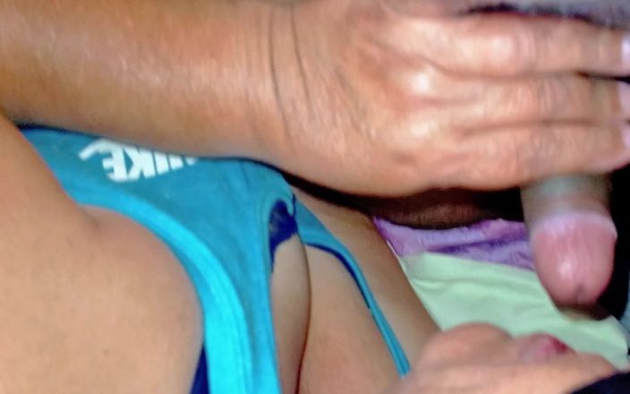 Milfta boohot: Convido uma senhora que conheci na academia até minha casa...
