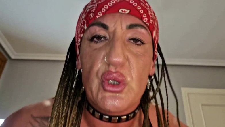 Danaxmuscles: Danaxmuscles Busts and Deepthroats a Big Cock White Bastard