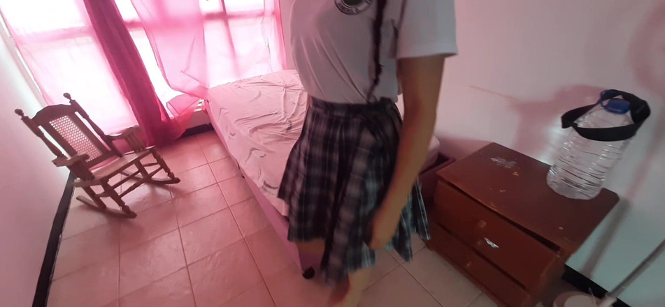 Suzu69: 私の義理の妹は宿題をしますが、彼女はただ性交したいだけです