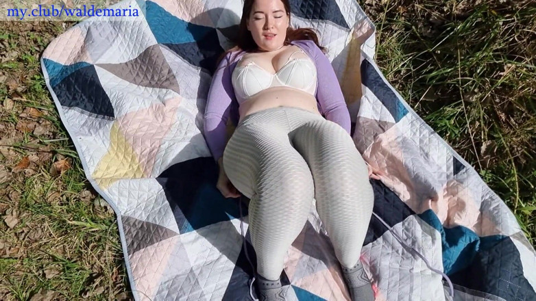 Waldemaria: Sun Forest Hot 18old Babe Sucks Dick and Gets Outdoor Fuck