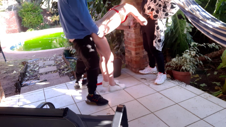 mrsparks101: Alla sorellastra piace scopare e succhiare