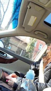 Kristina Grace spuit in mijn auto