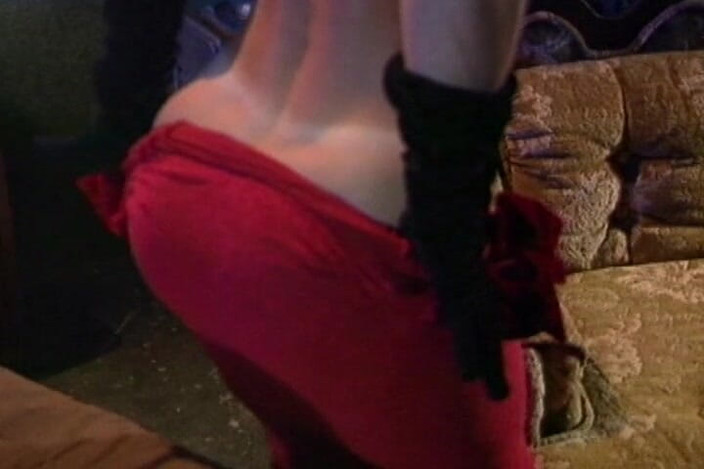 THAGSON RETRO: सुनहरे बालों वाली बड़े स्तन वाली रंडी टपकती चेहरे पर वीर्य निकालती है आनंद