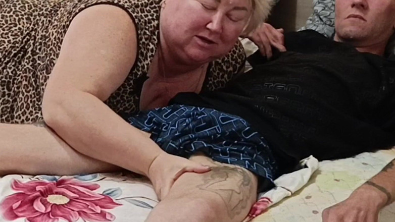 Zona901: Vecinul înghite o gură de spermă groasă și fierbinte