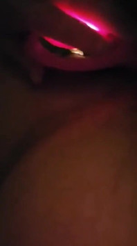 Mama_Foxx94 - Brincando com minha buceta com tesão enquanto está grávida
