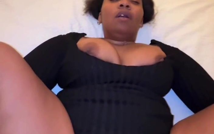 Bigbootybackshotz: Dirty Talking While Taking Massive Cock Missionary