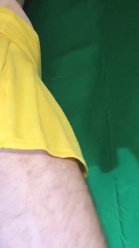 Gul minikjol med gula shorts