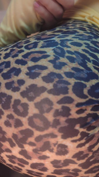 Lucah bingkap leopard - terus berkongkek selepas pancutan mani membuat tetek besar melantun! Lilykoti