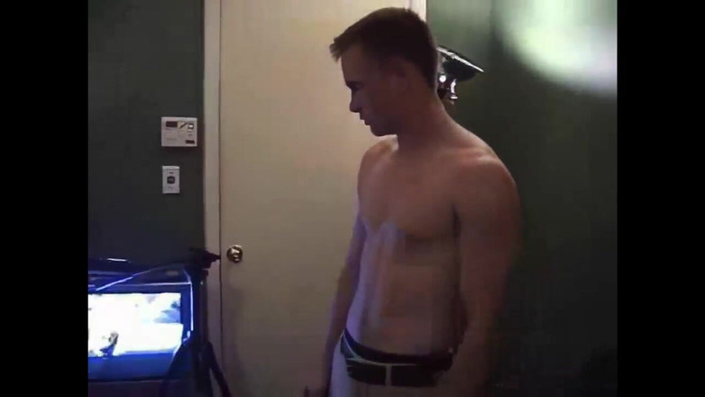 Jay's Amateur Straight Guys: Este garoto hetero gostoso entrou e eu queria beber seu...