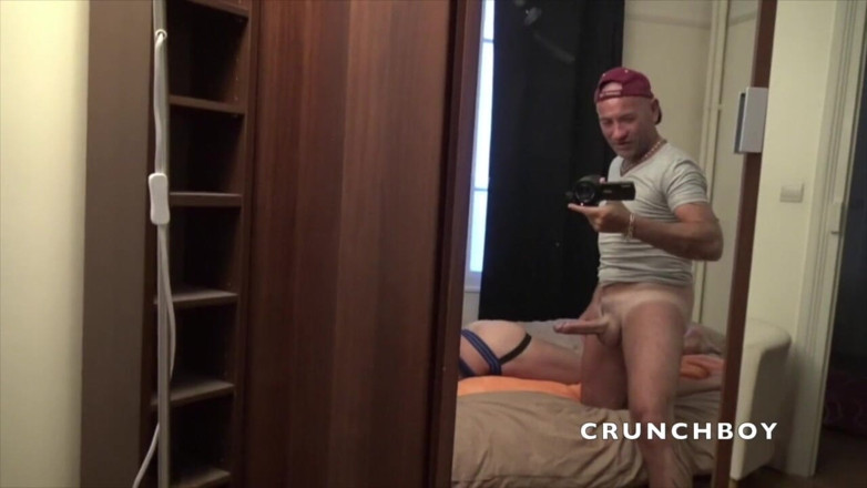 Kinky Bareback Boys: Si jalang dikongkek bzreback dalam jockstrap dan creampie oleh Jess