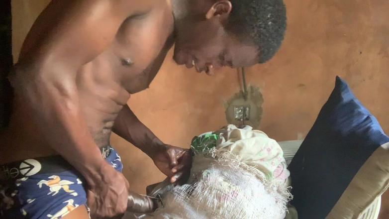 Bangcum8: Hôm nay tôi đang mọc răng làm thế nào để xuất tinh...