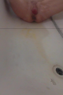 Lizzy Yum VR: Lizzy yum VR 2025 Dilatando la masturbazione al bagno al limite...
