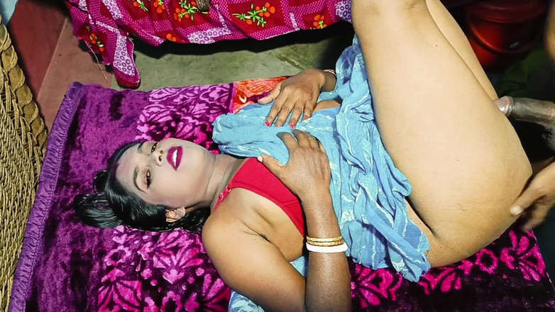 Anal girl: India esposa follando a su yerno en el cuarto de...