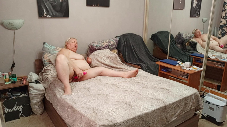 Zona901: dziewczyny i zabawki erotyczne