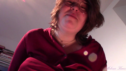 Melonie Kares: Riesin frisst deine donuts pOV