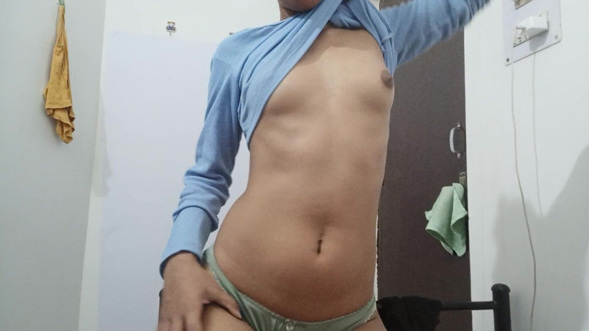 Teen Touches Herself in Solo Scene (Desi Girl Fun) Teen Touches Herself in Solo Scene (Desi Girl Fun)