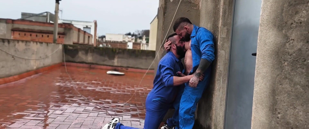The Bearded Master: Operai puzzolenti. L'uomo con il formaggio muffuto sudato puzza piscio...
