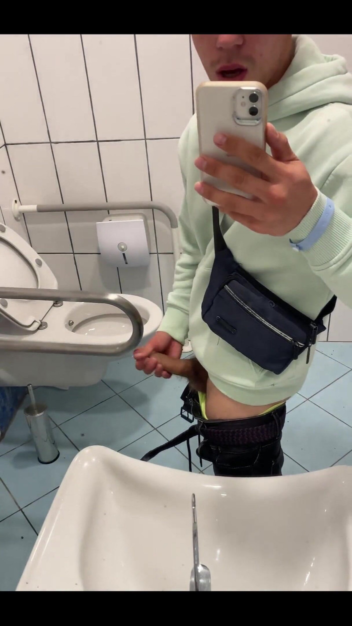 Max_Russell: Eu não posso perder a oportunidade de se masturbar no...