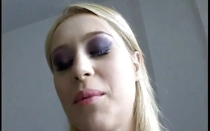 Dangerous Teens: Blonde with great tits lies on the bed to get...