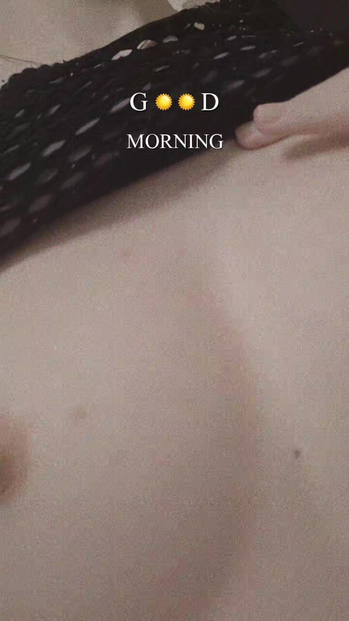 Julia Bant: Stripchat： Bantjuli666 *关注我 * 奶子