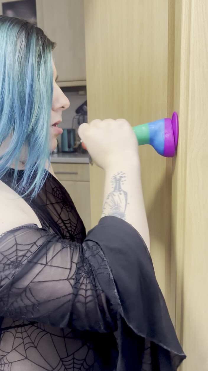 Feelingharmony: Dildo Deepthroat Traning