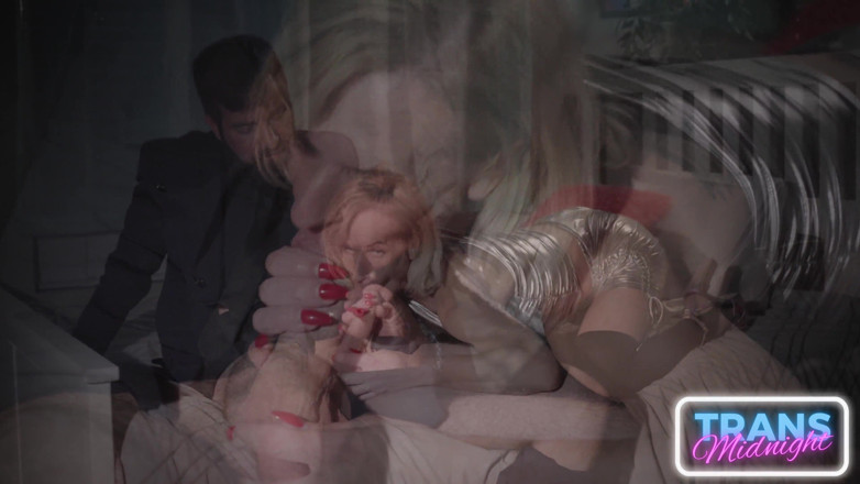 Trans Roommates: Ріа Бентлі нарешті катається на члені Кріса Епічного після років хтивої напруги та ідеальної хімії