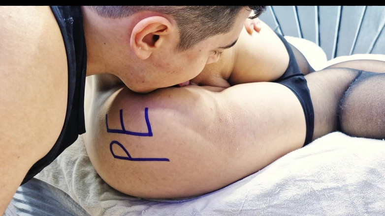 Tina and edward: Sitting in His Face with Nylon Pantyhose