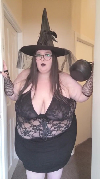 SSBBWLadyBrads: The fat ssbbw bully witch