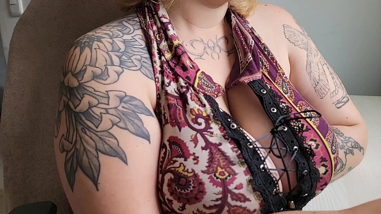 alucidfever: Office Friend Don't Mind You Looking