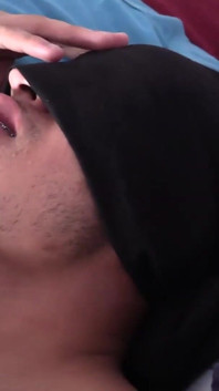 Kluk s klukem, který dostane výprask na zadek