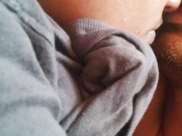 Realmallucouplevlog: Indian Cute Kerala Mallu Girl Liplock Kissing and Squirting with...