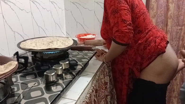 QueenbeautyQB: Індійська мачуха, секс відео на кухні
