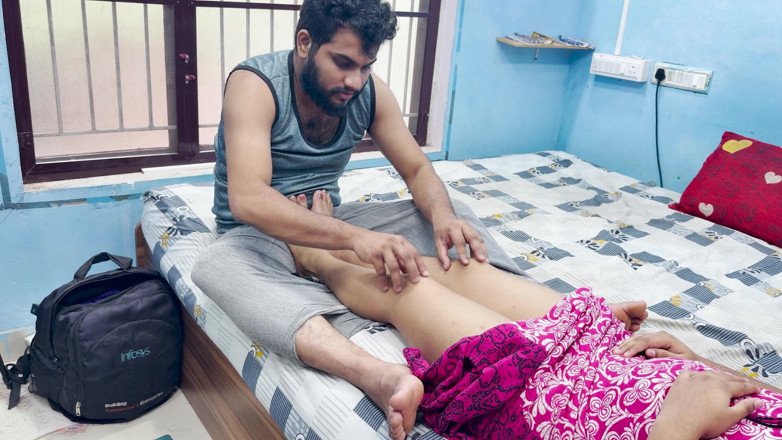 Vaishnavysharunraj: Step Stepbrother Seduce Step Stepsister for Feet Massage and Feet...