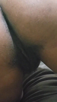 Je zult prachtige vrouwen met grote naakte konten zien die hun liefdesgaten gelikt en geneukt worden op een grote reet pornobuis