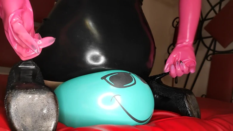 Princess18_: Turn You Into Balloon to Pop