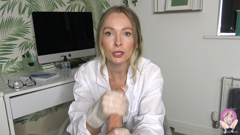 Brea Rose: Doktor gibt handjob