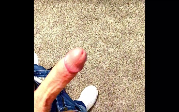Bald Daddy: Balddaddy styvfar gnuggar stor kuk, knullar sedan Fleshlight och fyller...
