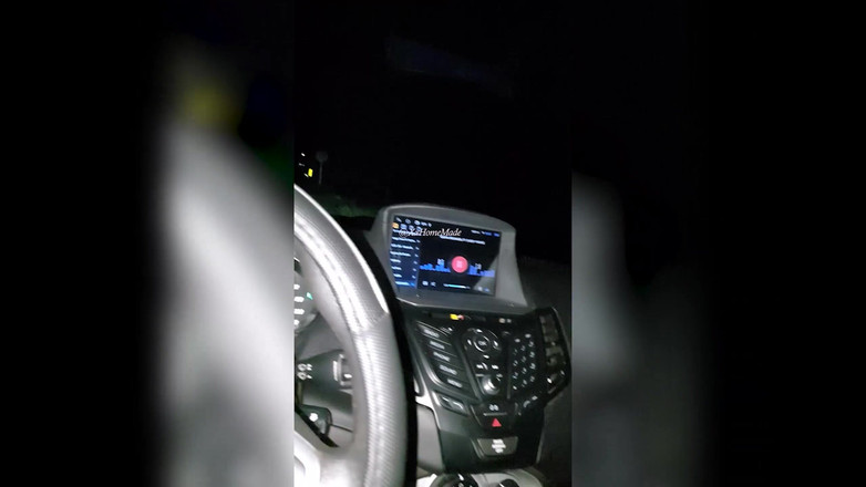 XxHomeMade: このセクシーなティーンはUberにサービスを注文しましたが、支払う現金がありませんでした。彼女が何をしたか想像もつかないでしょう。