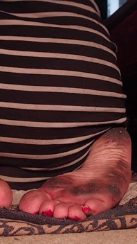 Dirty Sissy Maid Feet Comp