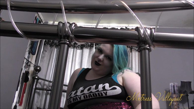 Mxtress Valleycat: Stripper heel tease