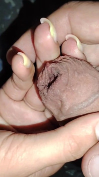 Diam-diam Menggunakan Tangan Kakak Tiri Saya Dan Merangkap Di Telapak Tangannya