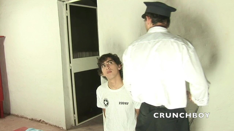 MACHO FUCKER FROM SPAIN: Knullad av polisman