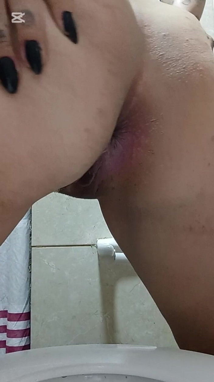 Dalyla: Lluvia dorada. Me orinó en tu cara