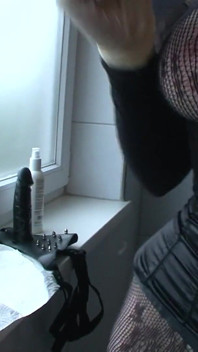 Sexig brud med stora tuttar dominerar vild och het BDSM