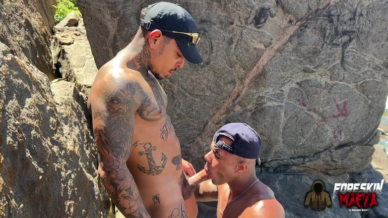 ForeSkinMafia By Boomer Banks: Foreskinmafia: Hayden Gotti neukt Jhon Prado homoseks strand anale hardcore