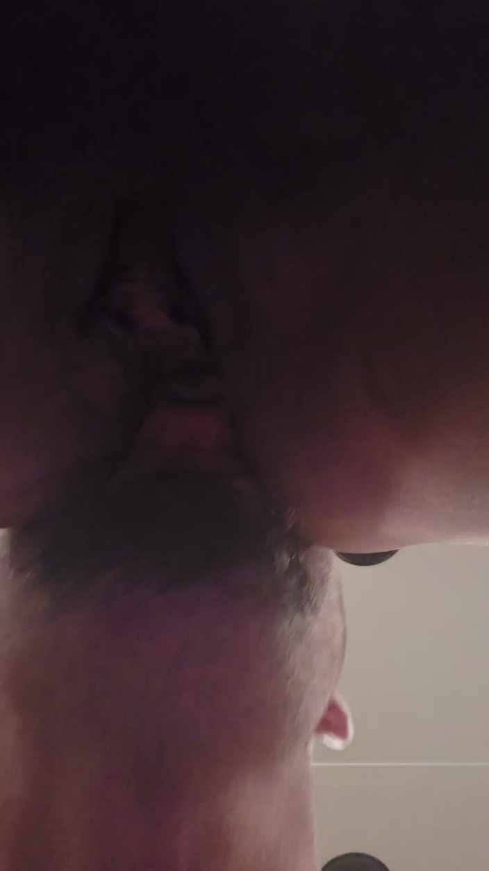 Sugar_N_spice_410: 浮気するミルフの妻が舐められ、セックスされる